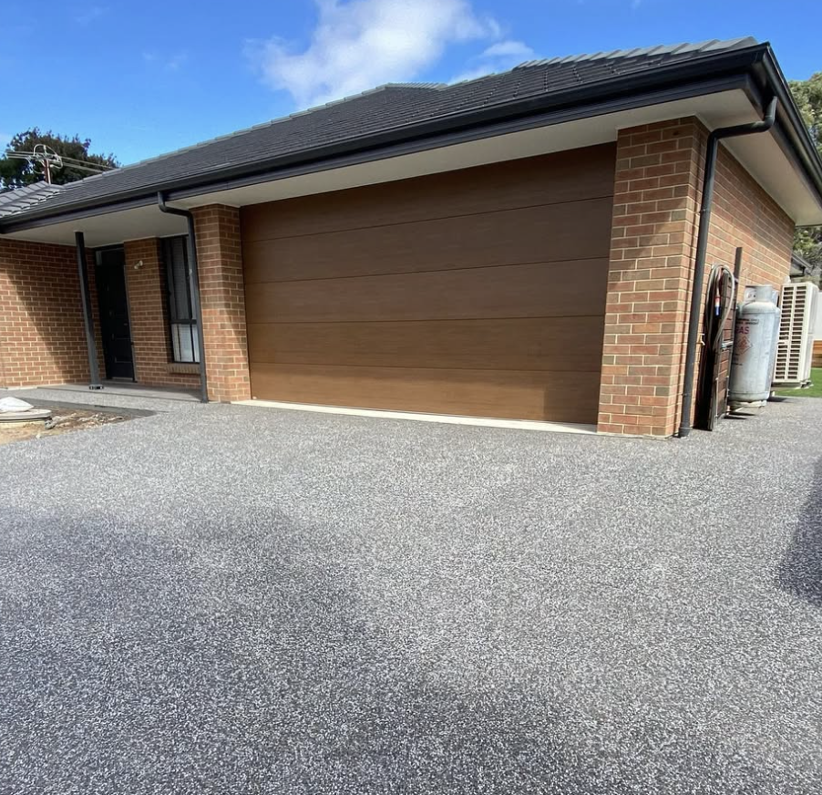 Exposed aggregate concrete finish